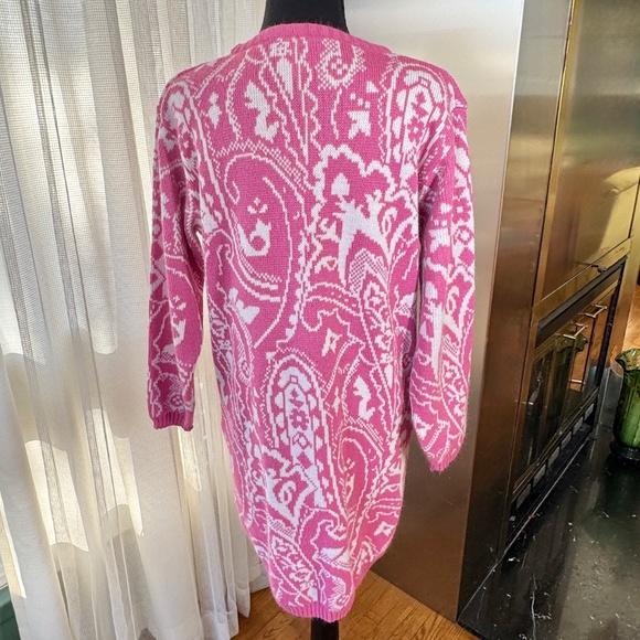 Vintage 1980s sweater, oversized long pink abstract top, Jordache, 10/12 (M/L) - Picture 3 of 8